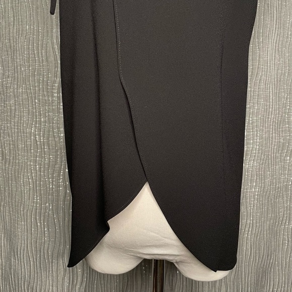 Zara shoulder tie petal back halter top - Picture 3 of 5